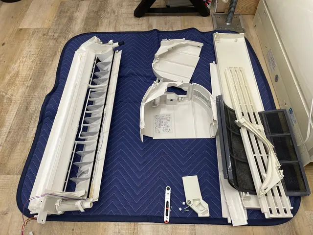 エアコンクリーニング・お掃除機能にも対応◆作業外注なし・安心の損害保険加入店サービスの画像