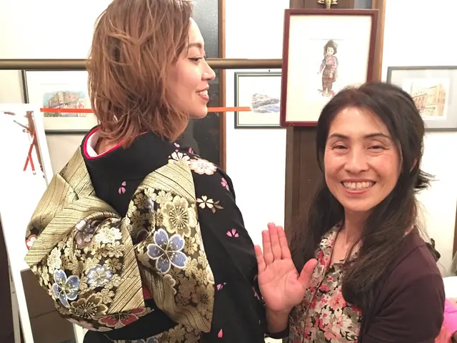 【歴30年のベテラン着付け師】☆しぐさレクチャー付き☆着崩れなし！着物出張着付け