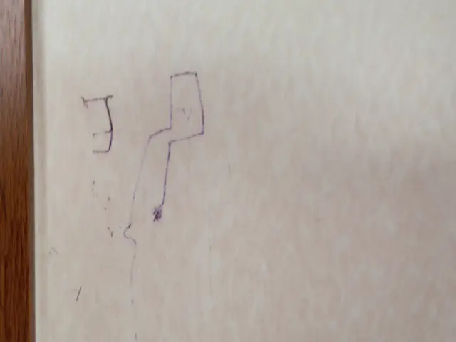 お子さんが壁やクロスに描いた、ボールペンの落書き跡もお任せ下さい！サービスの画像