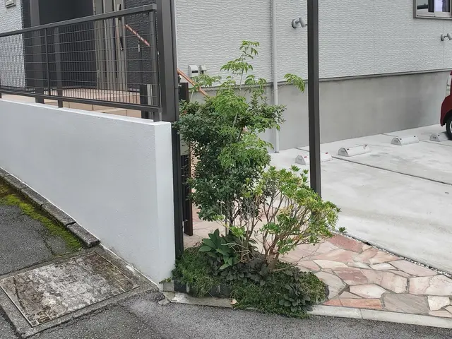 花や樹木の植栽　お客様の感性を第一に作業致しますサービスの画像