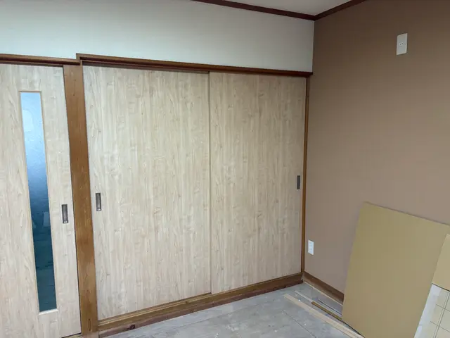 木製建具専門｜ドア・扉の建て付け調整・修理サービスの画像