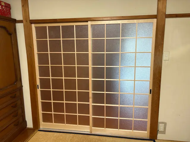 木製建具専門｜ドア・扉の建て付け調整・修理サービスの画像