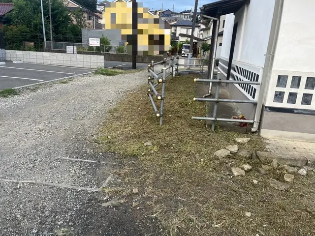 個人邸から駐車場などの広い範囲まで承りますサービスの画像