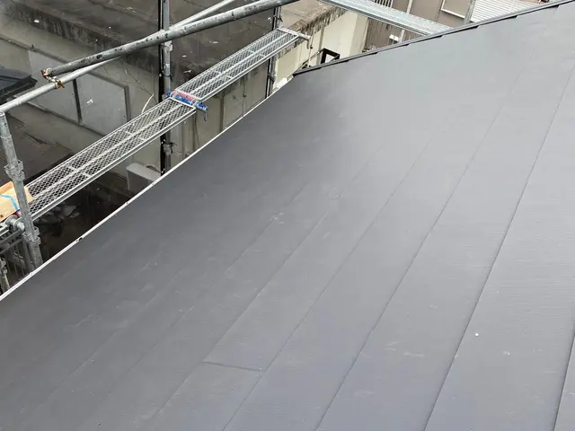 【完全自社施工☆損害保険加入済み】女性スタッフも活躍中◎大手での経験もあります！サービスの画像