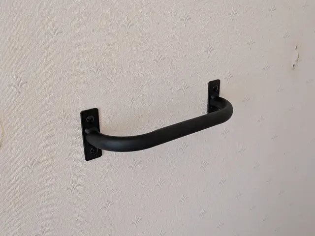 タオルハンガーの交換・取り付け　その他住宅小物類の取付お任せください！サービスの画像