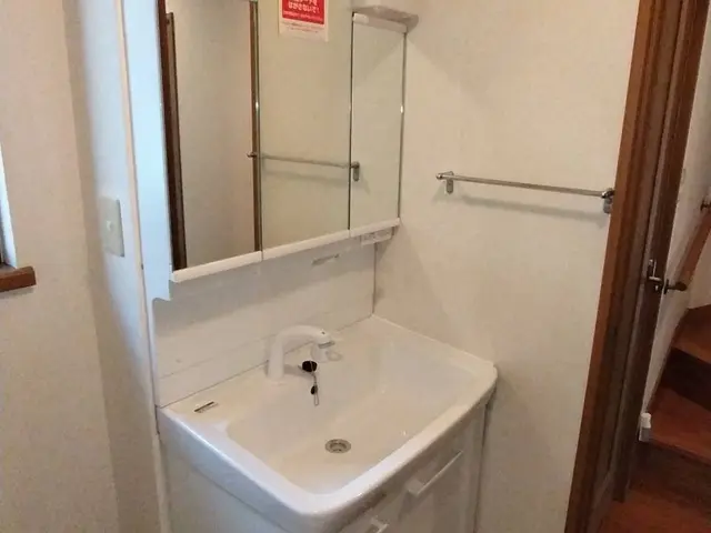 洗面化粧台交換します。サービスの画像