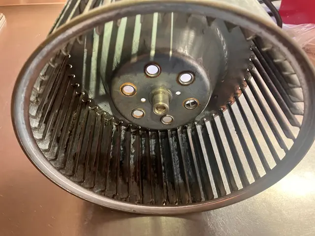 【地域密着店】自信の自社施工◎仕上がり重視で丁寧に施工いたします！サービスの画像