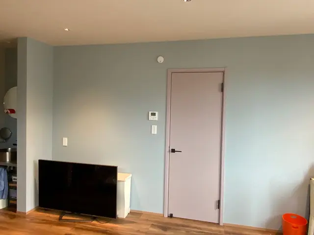 フロートテレビボードの設置サービスの画像