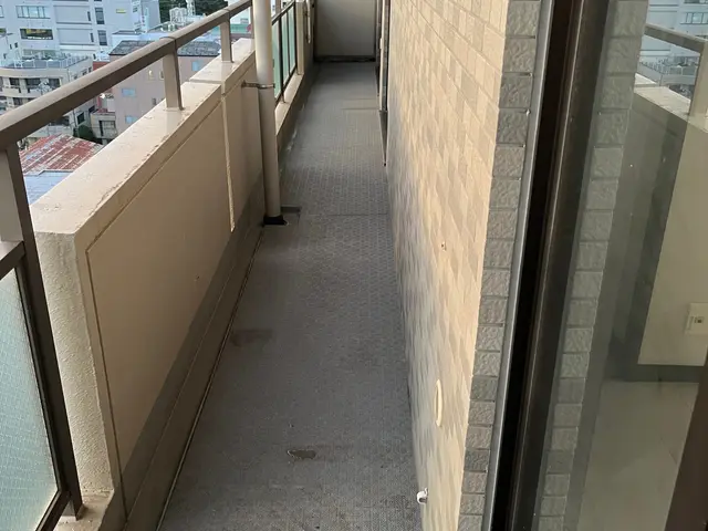 高圧洗浄機を用いて頑固な黒ずみまでもスッキリ綺麗に仕上げ、本来の姿に戻します！サービスの画像