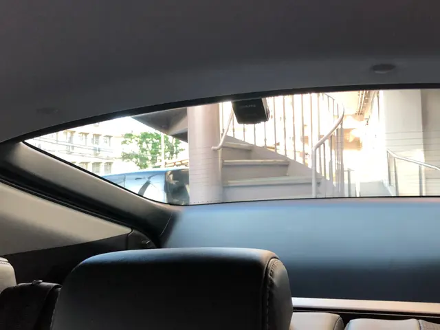 ★国産車限定★デジタルインナーミラーの取付は当店におまかせ下さい！サービスの画像