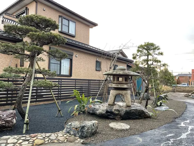 気軽に頼んで頂けるパパさん庭師がお伺いします！業界歴30年サービスの画像