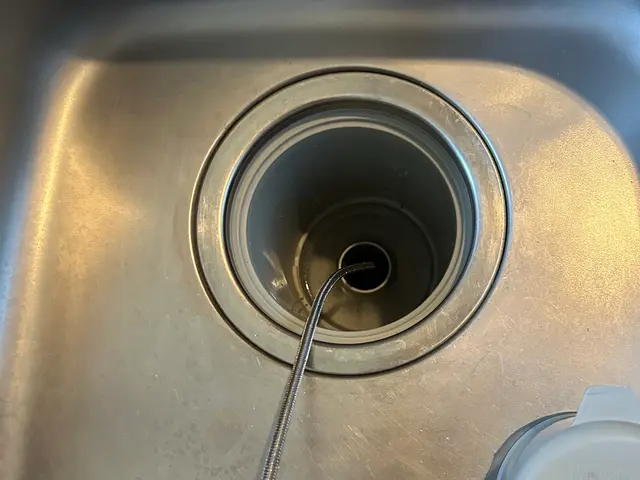 24時間対応　緊急対応　賠償保険加盟　エンジン式高圧洗浄機使用サービスの画像