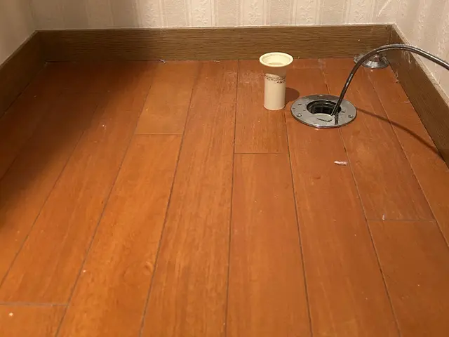 24時間対応　緊急対応　賠償保険加盟　エンジン式高圧洗浄機使用サービスの画像