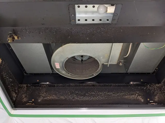 【人気のレンジフードクリーニング】ベトベト汚れ徹底除去！【女性スタッフ在籍】サービスの画像