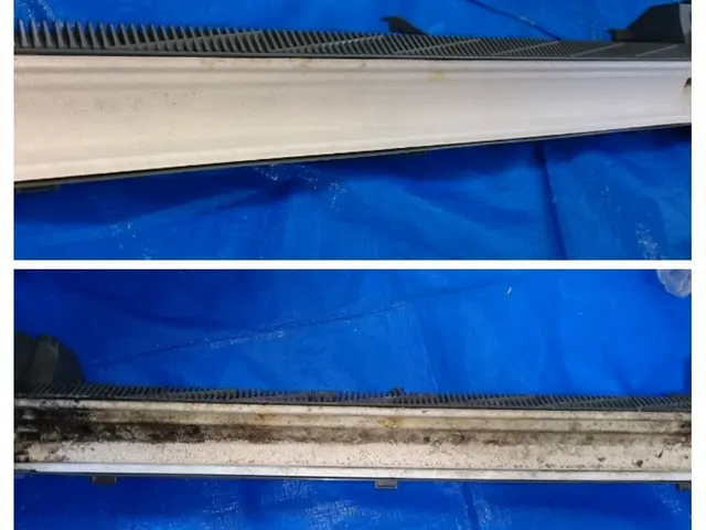 ドレンパン外します！！いい業者は早いもの勝ちです！お早めのご予約を♪サービスの画像