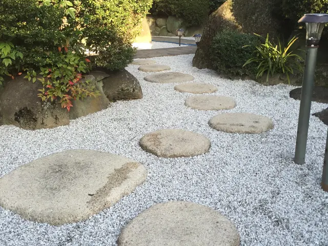 ＜業界35年！年中無休！＞駐車場代は当店負担◎作業外注なし、100％自社対応！サービスの画像