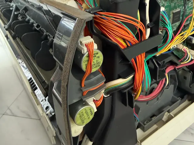 綺麗を約束します！お掃除機能付きエアコンのクリーニングもお任せください！サービスの画像