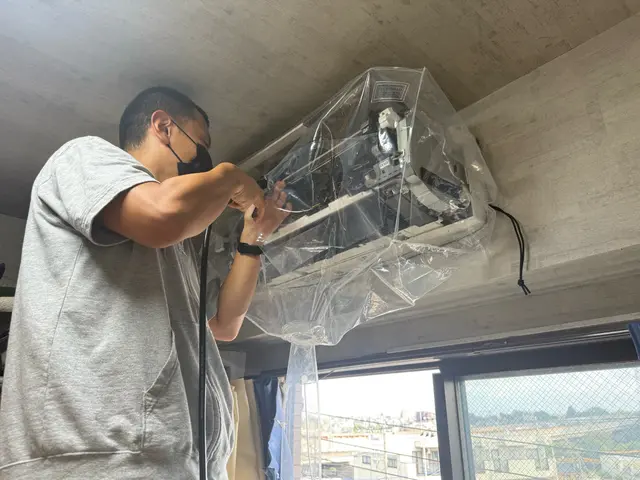 綺麗を約束します！お掃除機能付きエアコンのクリーニングもお任せください！サービスの画像