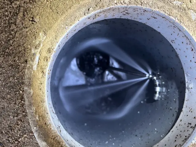 ご自宅の内と外からの排水管洗浄！！大手量販店様の業務も行っている会社になります！サービスの画像