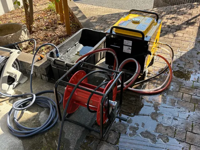 ご自宅の内と外からの排水管洗浄！！大手量販店様の業務も行っている会社になります！サービスの画像