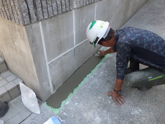 コンクリートのひび割れ補修お任せ！サービスの画像