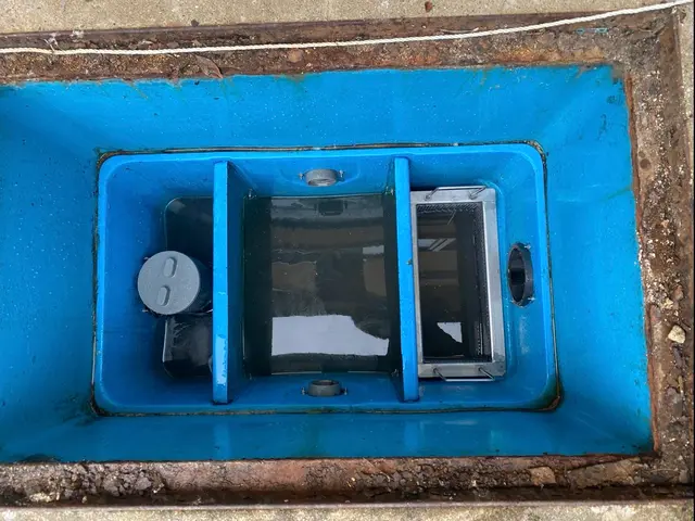 ［グリストラップ清掃］　緊急、深夜の作業も可能。排水管洗浄も同時に対応可能です。サービスの画像