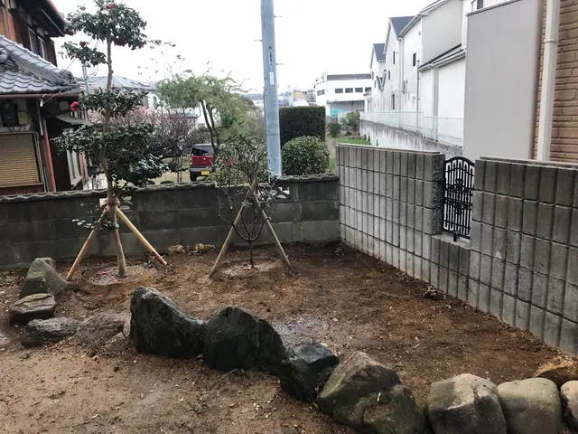 草むしり（手作業）サービスの画像