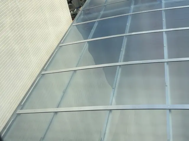 ブラシを使って洗い・高圧洗浄でスッキリ綺麗にいたします！◎女性スタッフ可能サービスの画像