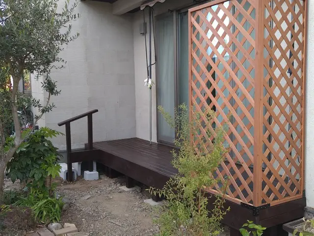 ラテックス、目隠しなどの取り付けはおまかせください！サービスの画像