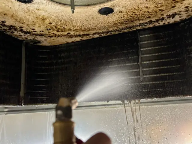 ビジネス施設も得意なエアコンクリーニング専門店サービスの画像