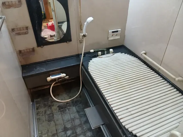 【10%オフキャンペーン！】しつこい水垢も鏡のウロコもピカピカに！サービスの画像