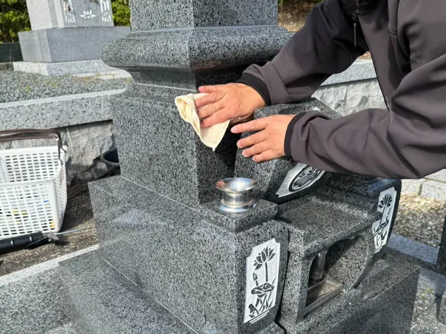 想いを届けるお墓参り代行・丁寧清掃付きサービスの画像