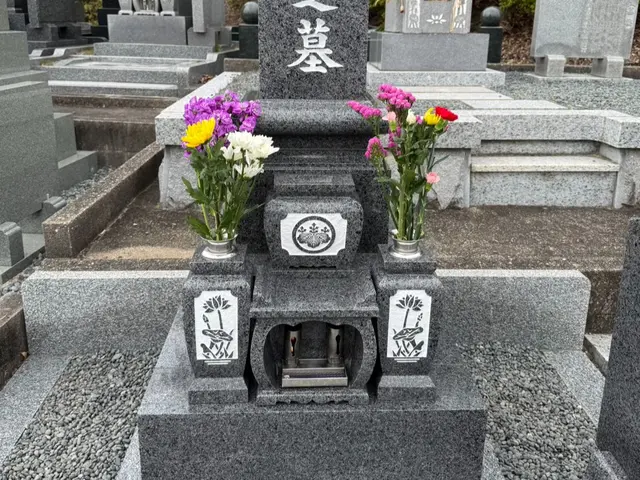 想いを届けるお墓参り代行・丁寧清掃付きサービスの画像