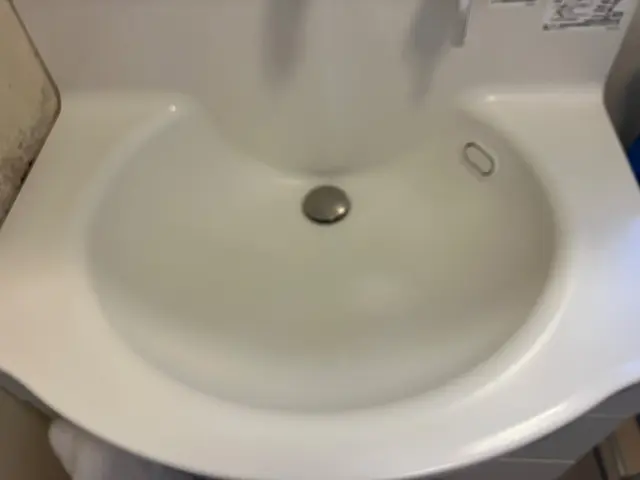 こつこつ丁寧に。真心込めてきれいで清潔感のある洗面台に仕上げます！サービスの画像