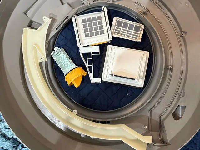 【乾燥しない？臭い？】ドラム/縦型 洗濯機分解洗浄｜神戸最短翌日！サービスの画像