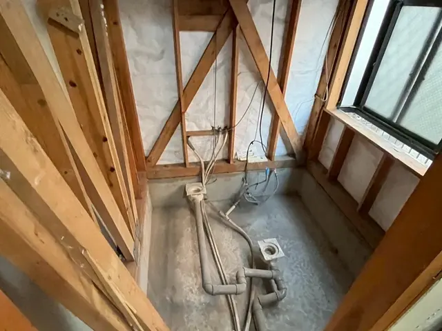 お風呂交換はもちろん！洗面台や脱衣所クロス張替えなどなど♪何でもお任せ！！サービスの画像