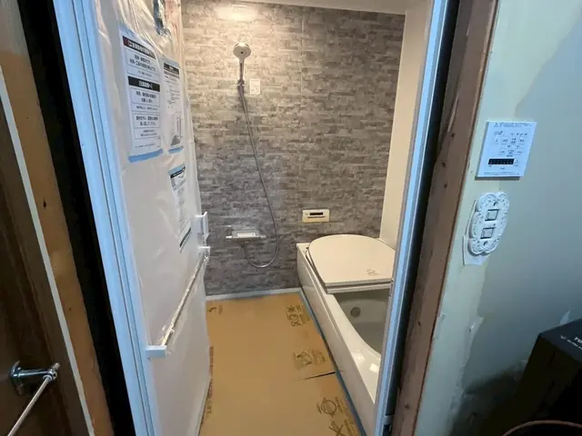 お風呂交換はもちろん！洗面台や脱衣所クロス張替えなどなど♪何でもお任せ！！サービスの画像