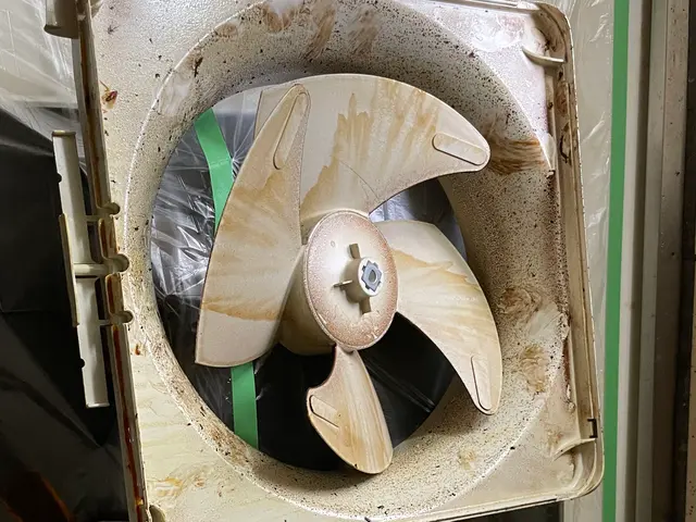 歴8年の私がお伺いします。レンジフードはもちろん、エアコンや洗濯機もお任せを。サービスの画像