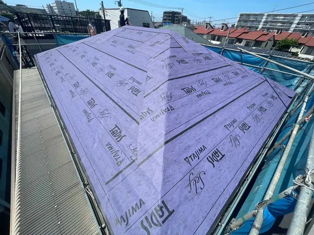 屋根カバー工法、安心のメーカー保証30年！サービスの画像