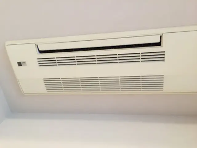 【受付中】埋め込みタイプのエアコン内部洗浄！防カビコーティング付きサービスの画像