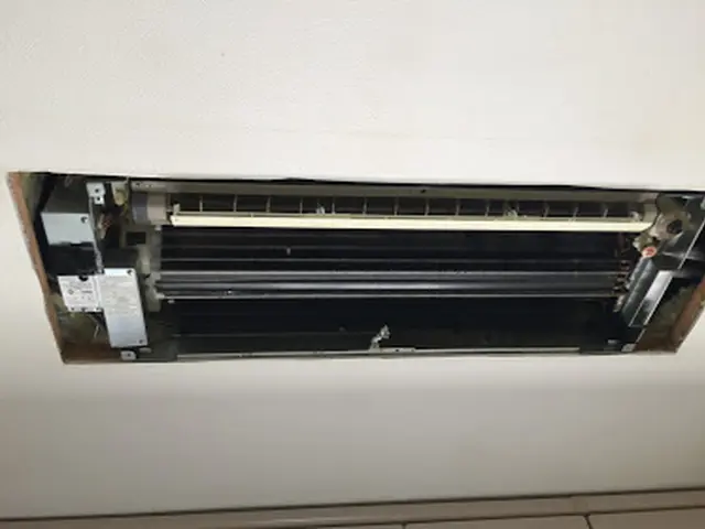 【受付中】埋め込みタイプのエアコン内部洗浄！防カビコーティング付きサービスの画像