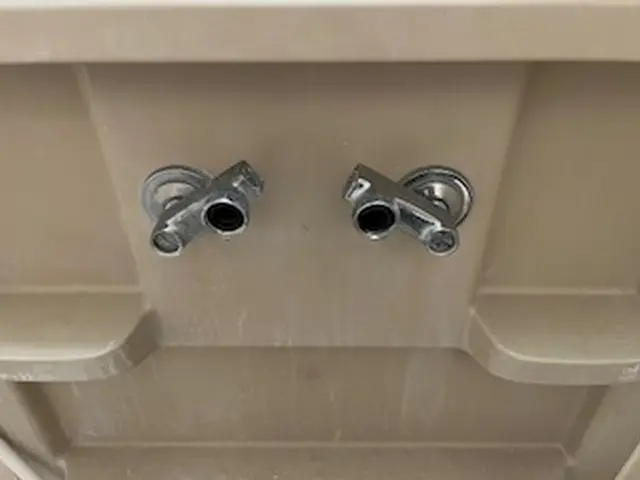 水栓器具交換はお任せください　＊工事保険加入済み　＊クレジット、各種QR決済対応サービスの画像