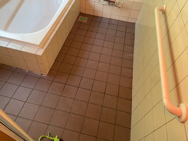 床シート貼り付けサービスの画像