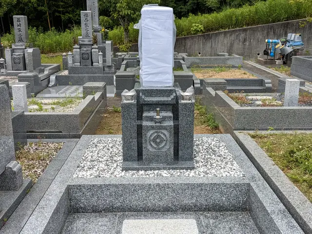 石材店経験15年、作業実績300件以上。丁寧な作業・安心価格の墓じまい・改葬サービスの画像