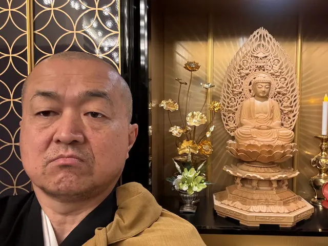 現役の僧侶が、墓前供養を致します。宗派問を問いません。サービスの画像