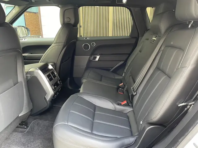 【今ならナビ画面コーティング無料！】車の匠が隅々まで綺麗にします！サービスの画像