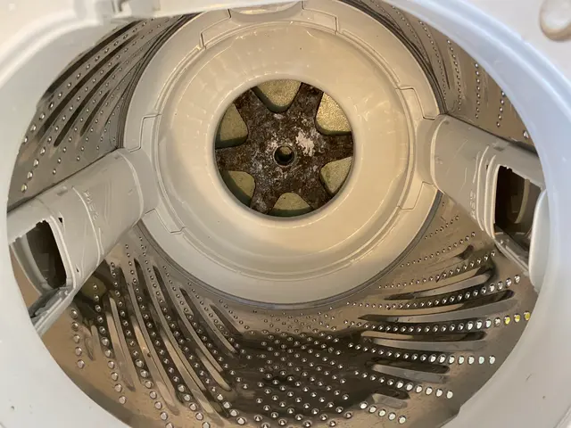 地域最安保証！縦型洗濯機の洗浄はお任せください。サービスの画像