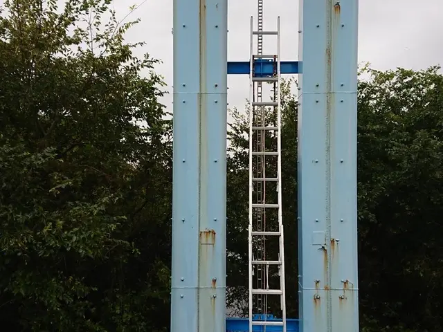 《即日対応》→お問い合わせ下さい！蜂駆除は安心の事前スピード見積りで！《即返信》サービスの画像