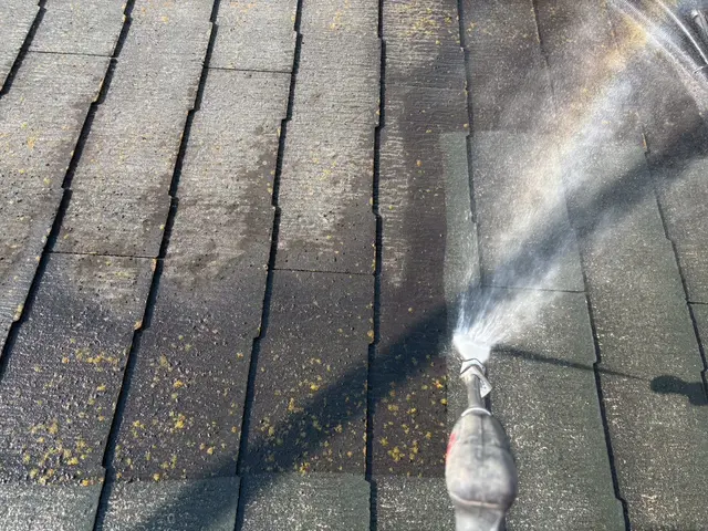 外壁高圧洗浄機サービスの画像