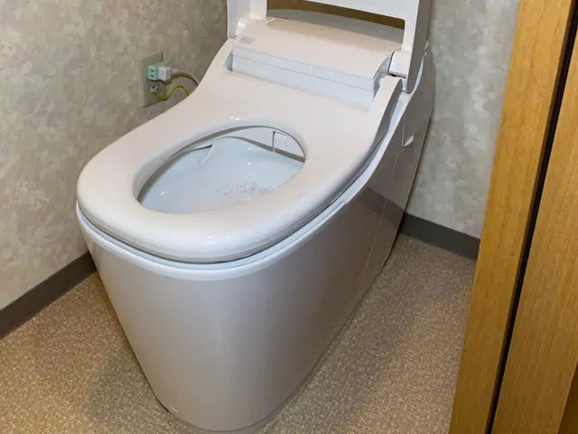 快適なレストルームにリフォームしませんか(^.^)どんなトイレでも対応いたしますサービスの画像